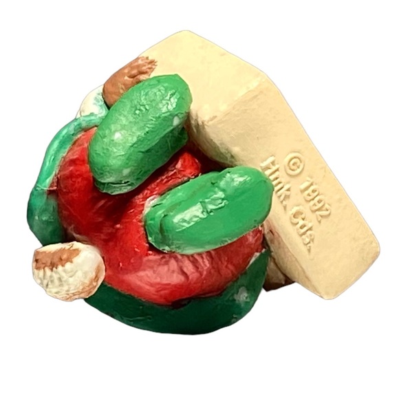 🎄 Hallmark Ornament “Chipmunk Parcel Service” Miniature 1992 Vintage - Picture 5 of 6